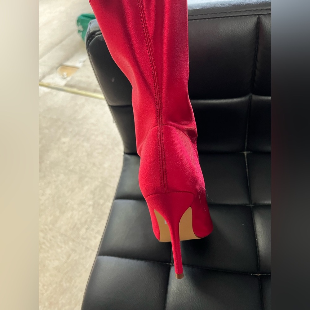 NEW Red skinny Lycra calf high booties w/pointy toe - Picture 2 of 4